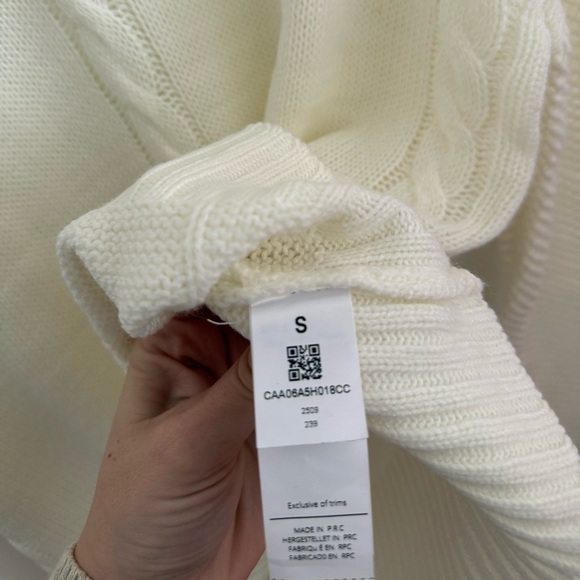 CUPSHE Glow White Sweater Size Small - Picture 6 of 7